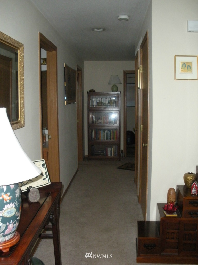 18406 Brandywine Court Southwest Rochester, WA 98579 - Photo 4 of 11 Gallery Image 4