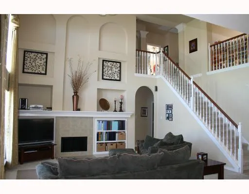 a view of entryway and hall