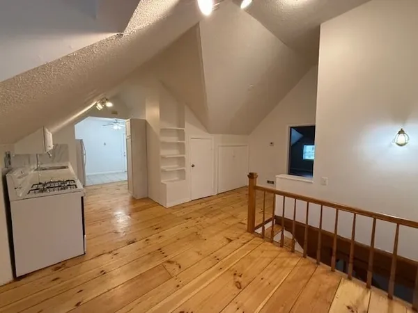 $2,095 | 538 Westford Street, Unit 3, Lowell, MA 01851