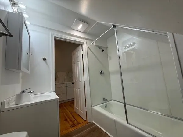 $2,095 | 538 Westford Street, Unit 3, Lowell, MA 01851