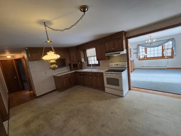 $357,000 | 46 Westwood Drive, Sturbridge, MA 01566