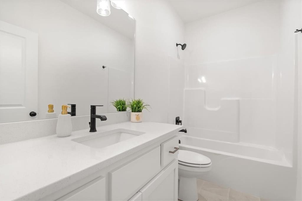 2607 Southwest Firefly Lane Lee's Summit, MO 64082 - Photo 21 of 27