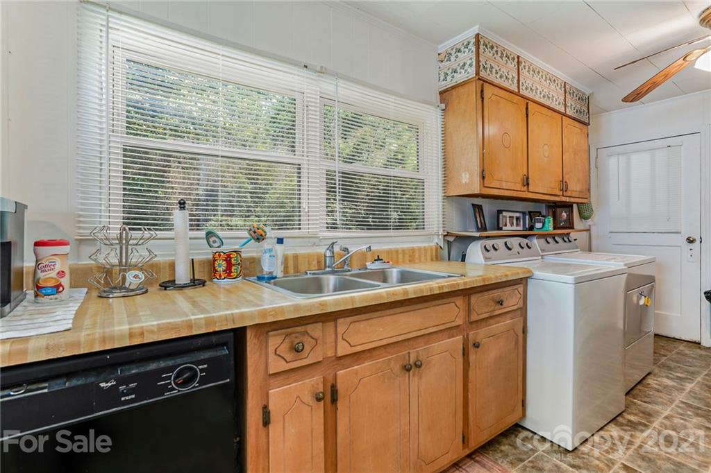 414 South Ridge Street Dallas, NC 28034 - Photo 2 of 30 Gallery Image 2