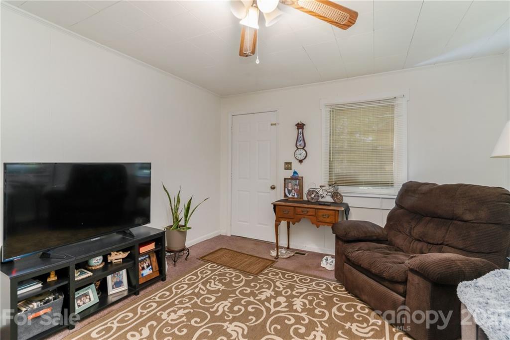 414 South Ridge Street Dallas, NC 28034 - Photo 11 of 30 Gallery Image 11