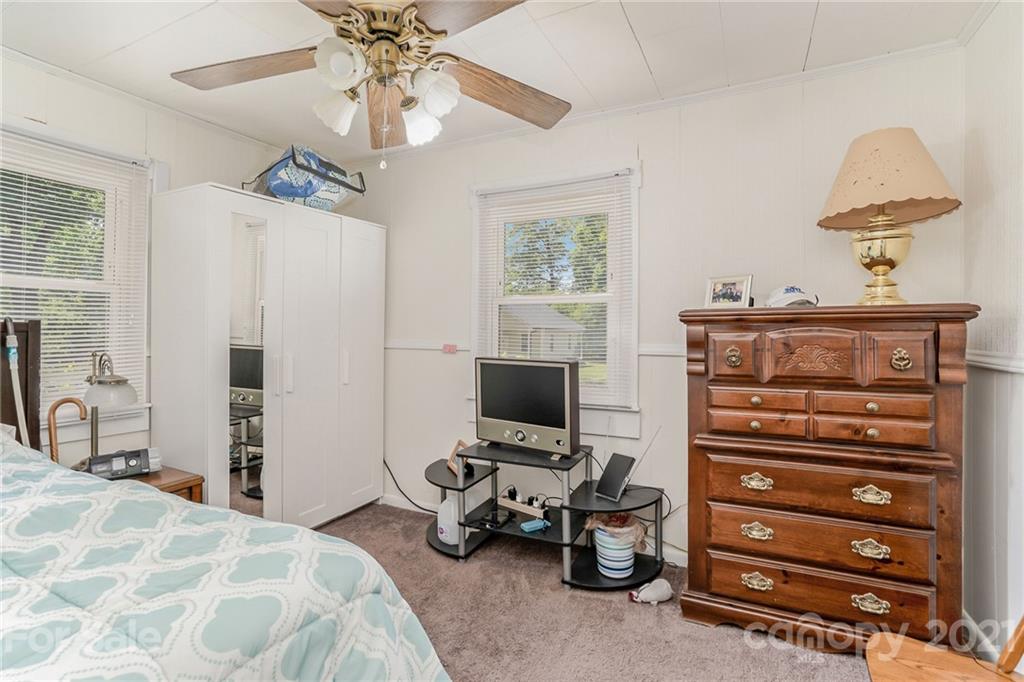 414 South Ridge Street Dallas, NC 28034 - Photo 13 of 30 Gallery Image 13