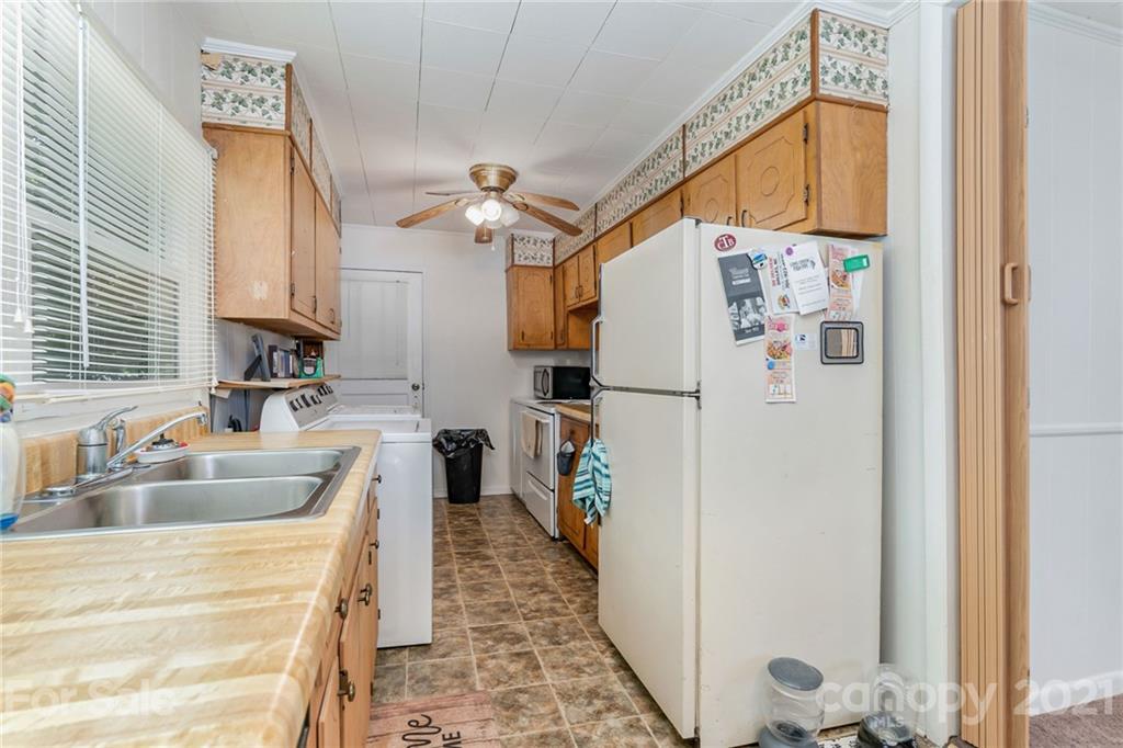 414 South Ridge Street Dallas, NC 28034 - Photo 5 of 30 Gallery Image 5