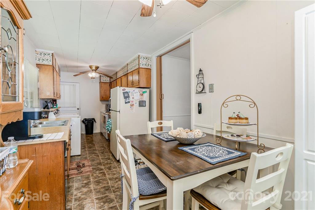 414 South Ridge Street Dallas, NC 28034 - Photo 6 of 30 Gallery Image 6
