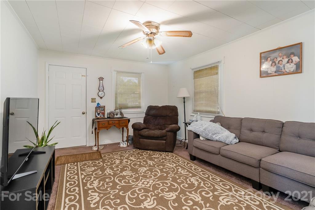 414 South Ridge Street Dallas, NC 28034 - Photo 10 of 30 Gallery Image 10