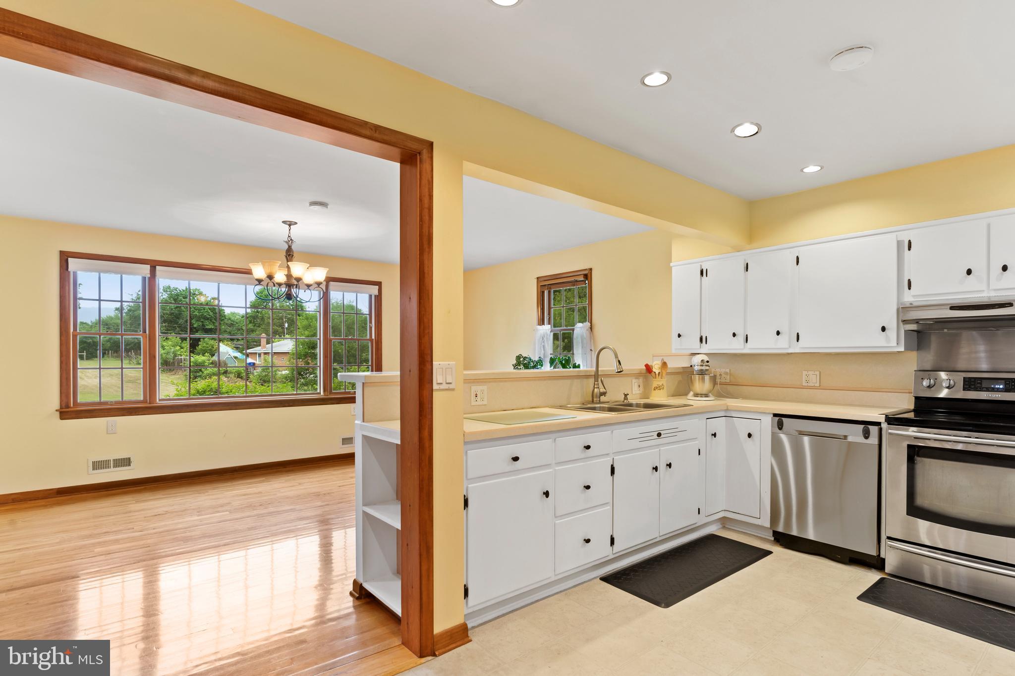 3049 Spring Road Carlisle, PA 17013 - Photo 13 of 60