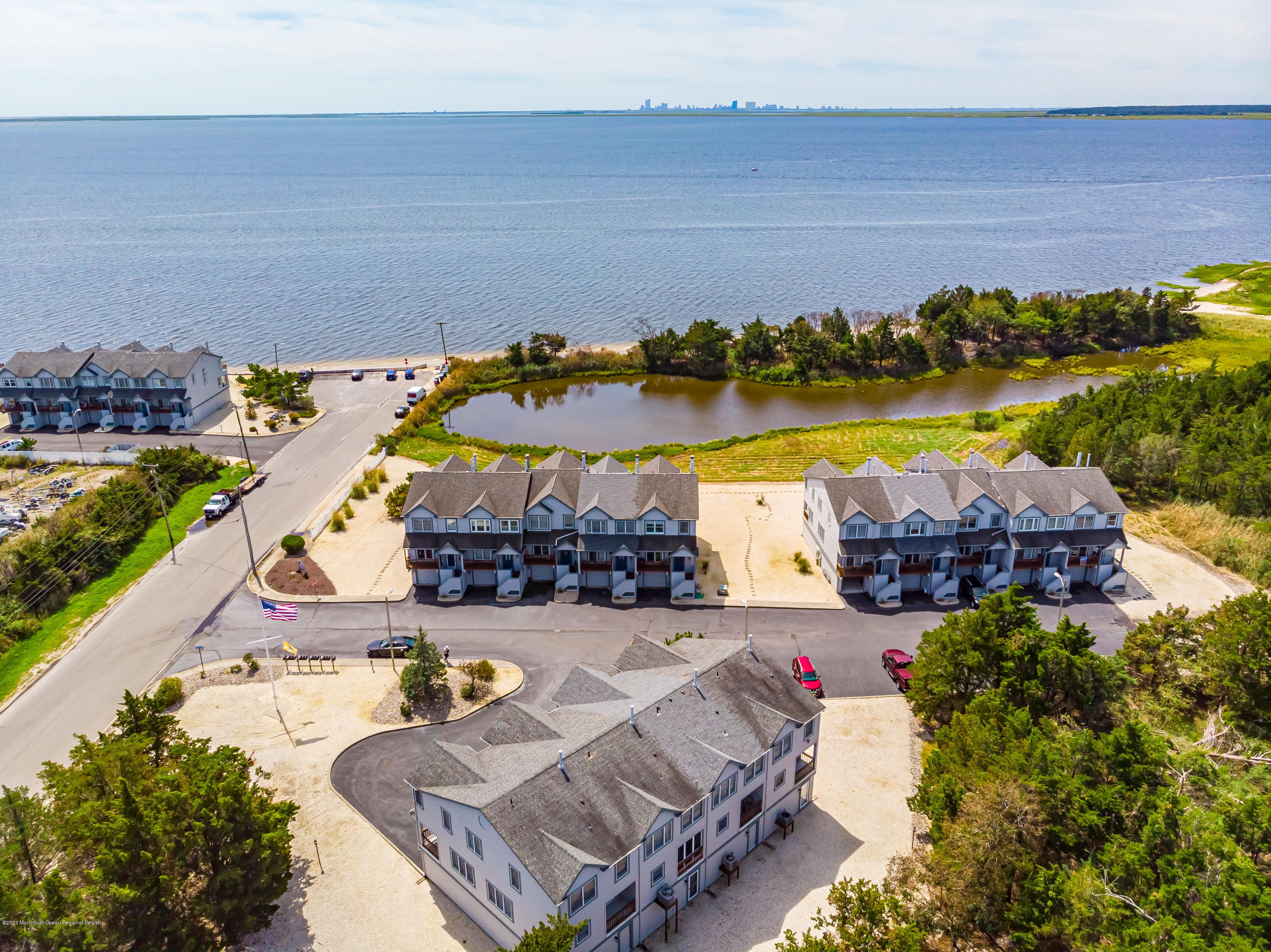 9 Mariners Pointe W Little Egg Harbor, NJ 08087 - Photo 6 of 37 9 Mariners Point W Little Egg-print-004-