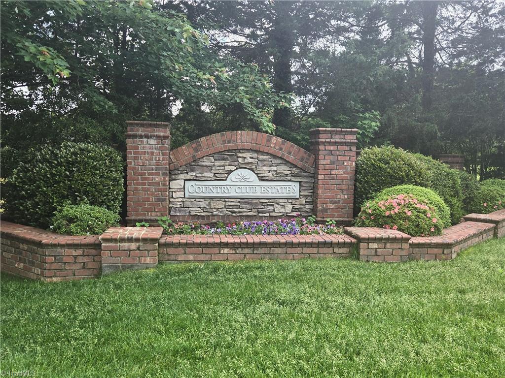 2845 St Giles Court High Point, NC 27262 - Photo 5 of 5 Neighborhood Entry