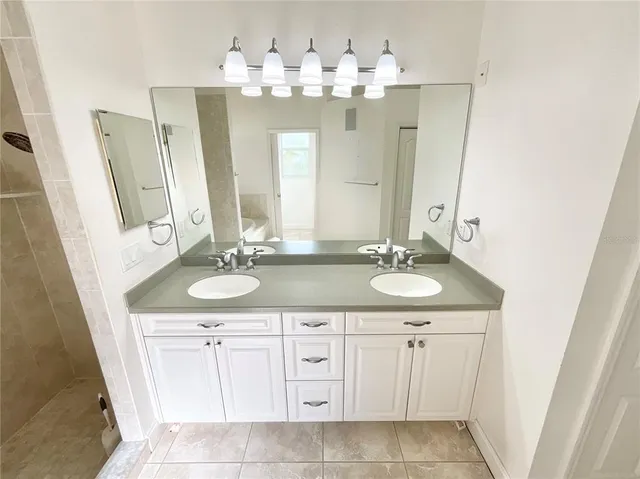 a view of utility room with washer and dryer