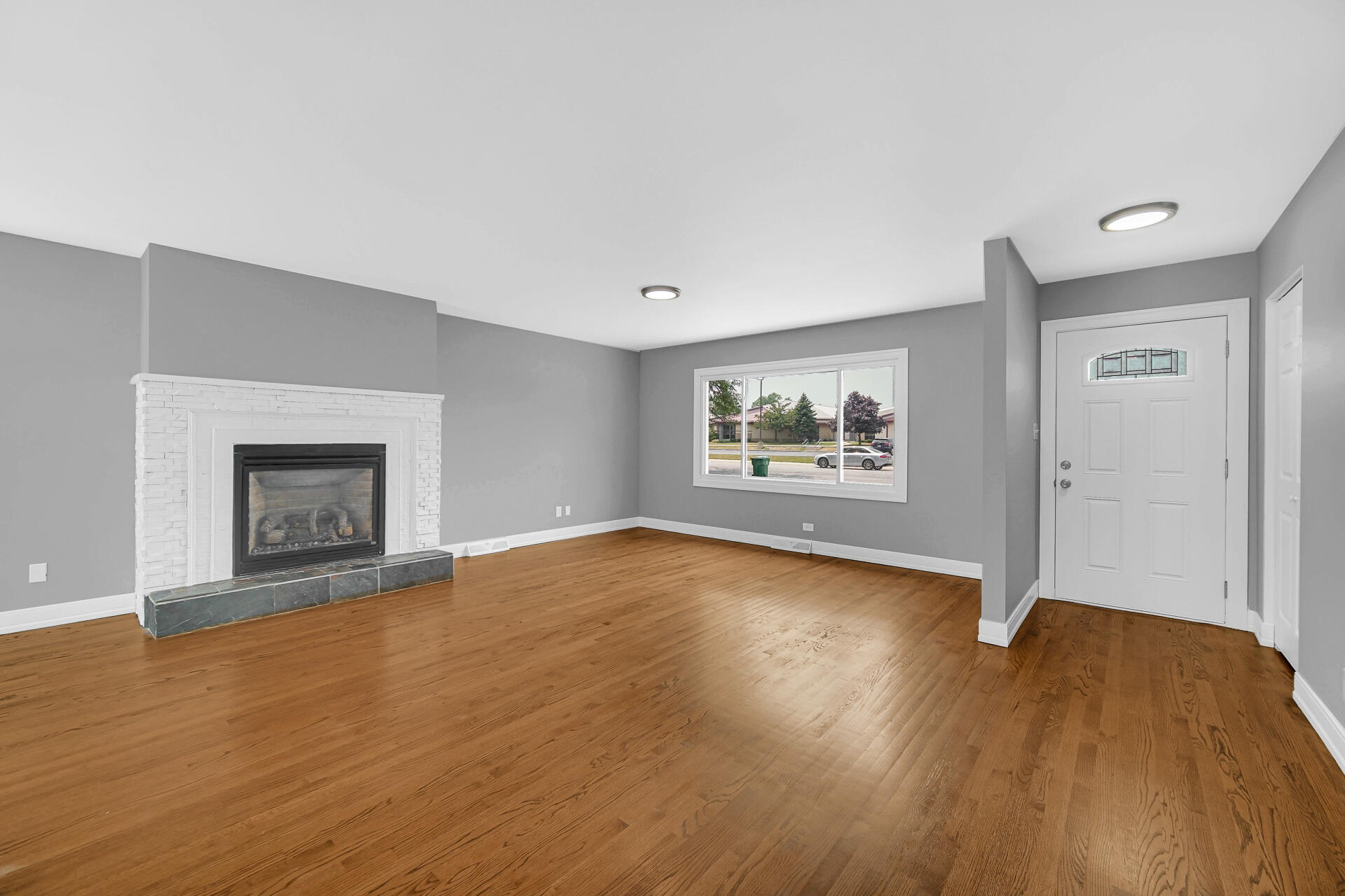 7949 Jackson Avenue Munster, IN 46321 - Photo 8 of 23 1920x1280