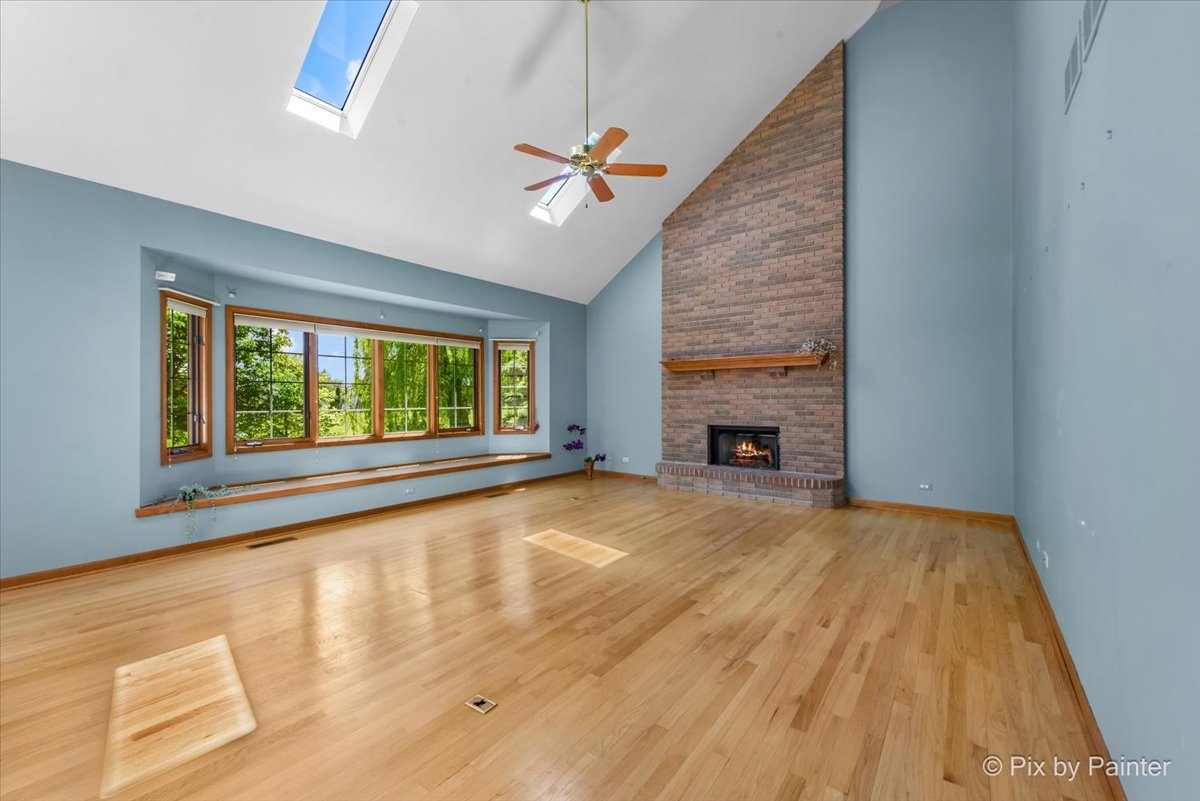 2408 Cloverdale Road Naperville, IL 60564 - Photo 12 of 47 Gallery Image 12