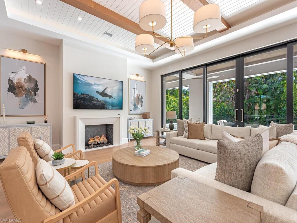 448 Devils Lane Naples, FL 34103 - Photo 5 of 36