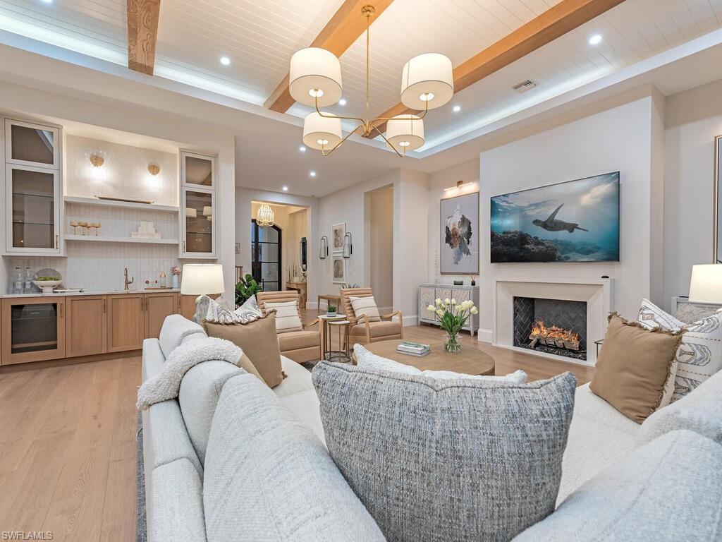 448 Devils Lane Naples, FL 34103 - Photo 6 of 36