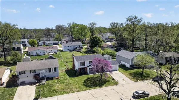 $300,000 | 320 Sumter Drive, Belleville, IL 62221