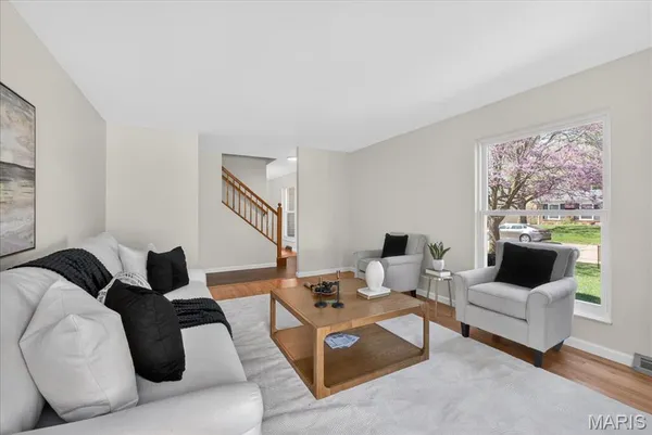 $300,000 | 320 Sumter Drive, Belleville, IL 62221