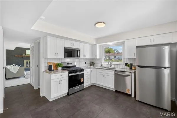 $300,000 | 320 Sumter Drive, Belleville, IL 62221