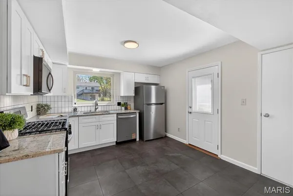 $300,000 | 320 Sumter Drive, Belleville, IL 62221