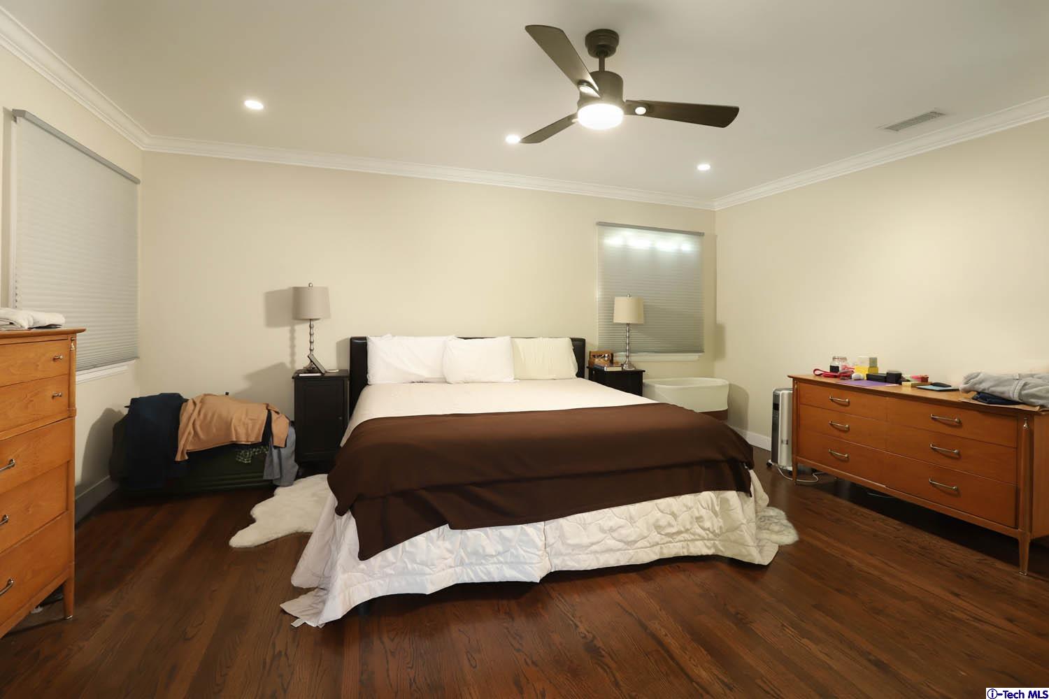 1639 Cleveland Road Glendale, CA 91202 - Photo 15 of 28