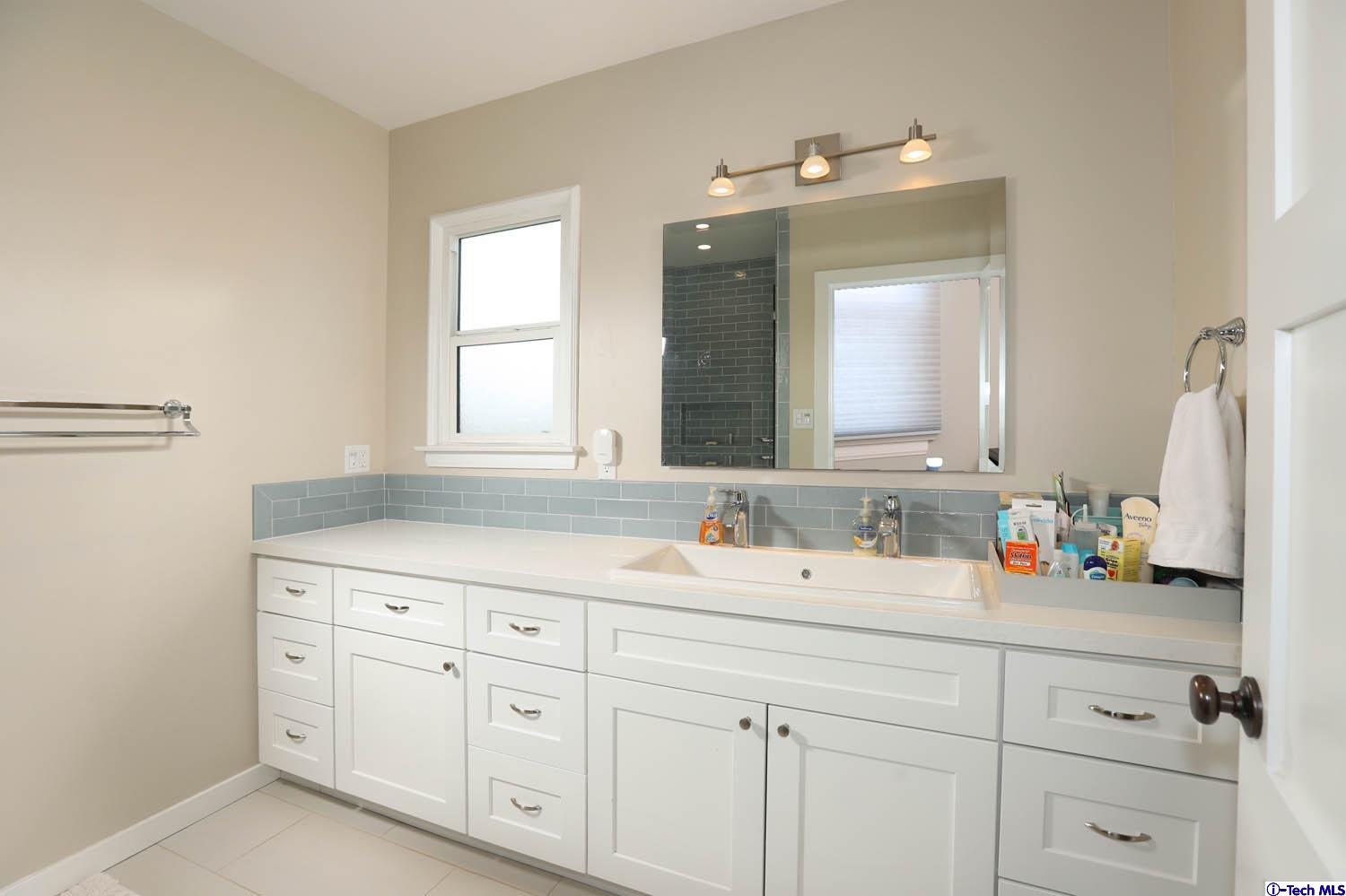 1639 Cleveland Road Glendale, CA 91202 - Photo 20 of 28