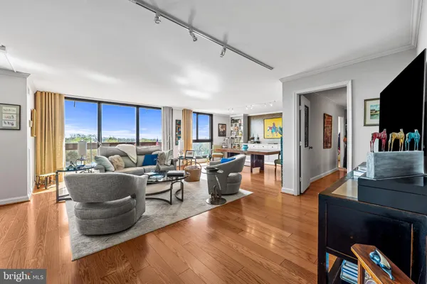$539,000 | 4100 North Charles Street, Unit 914, Baltimore, MD 21218