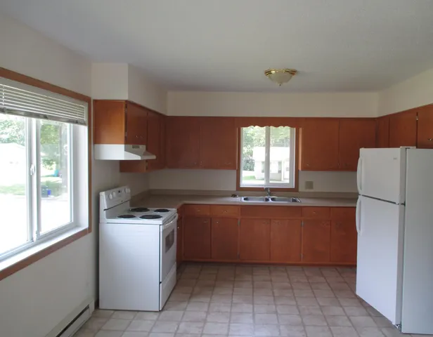 $848 | 512 Maple Lane, Grove City, MN 56243