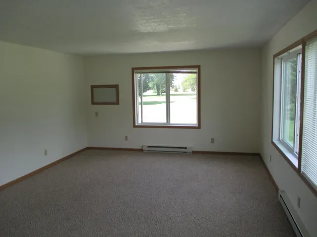 $848 | 512 Maple Lane, Grove City, MN 56243