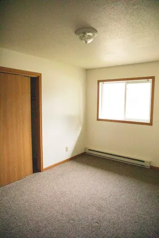 $848 | 512 Maple Lane, Grove City, MN 56243