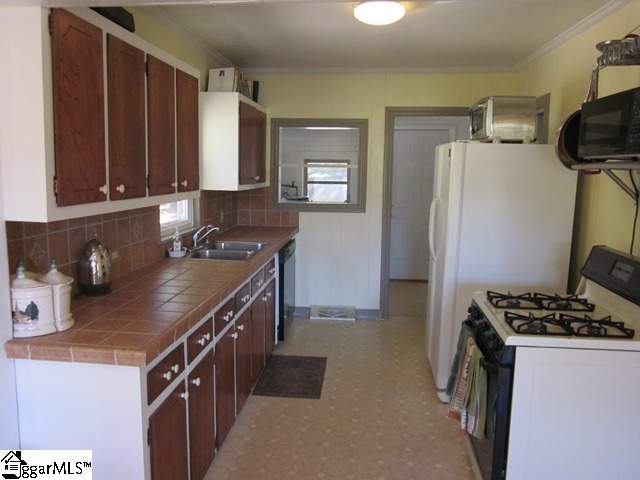 2247 Reedy Fork Road Pelzer, SC 29669 - Photo 16 of 24