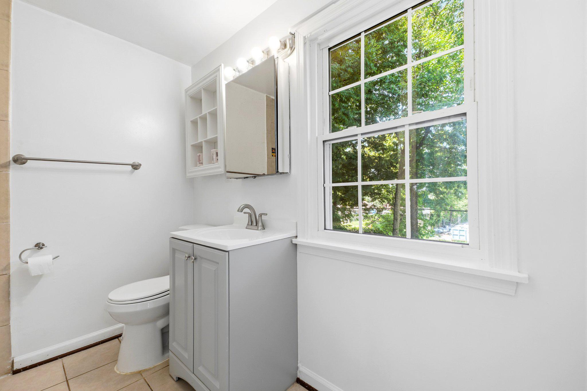 7022 Deerfield Road Pikesville, MD 21208 - Photo 20 of 30 Full Bathroom # 1