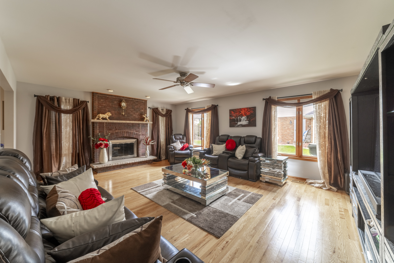 1071 Yamma Ridge New Lenox, IL 60451 - Photo 16 of 51 a living room with furniture fireplace and flat screen tv