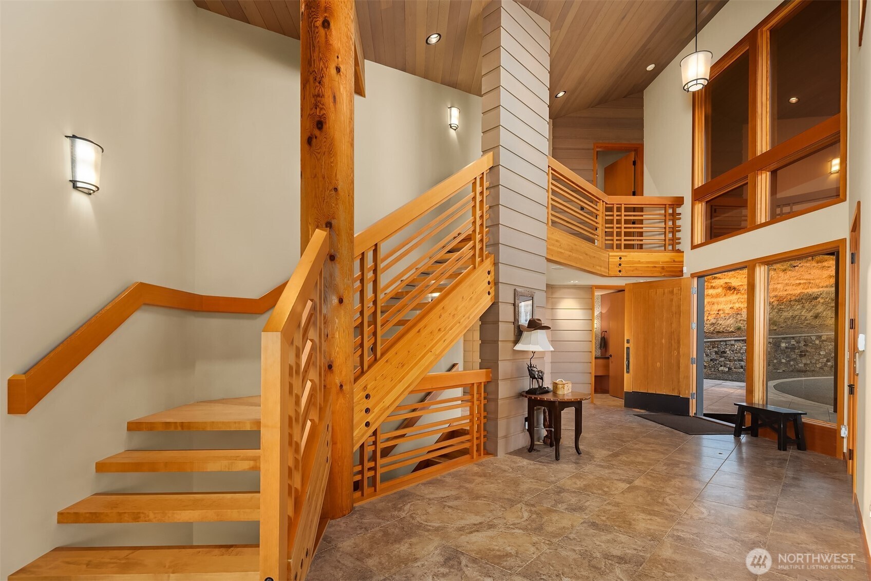 3653 Hart Road Cle Elum, WA 98922 - Photo 12 of 40 a view of entryway with a front door