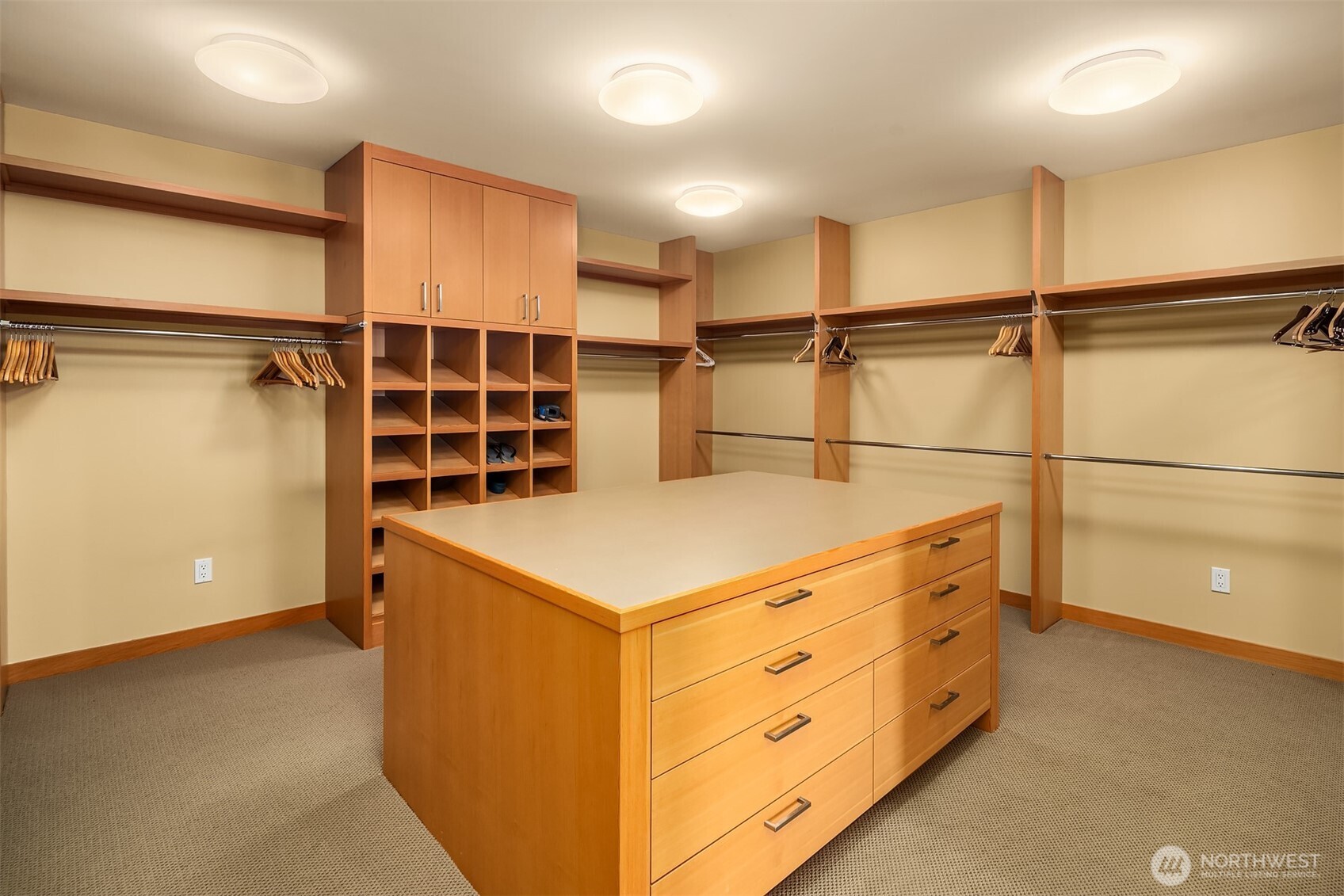 3653 Hart Road Cle Elum, WA 98922 - Photo 33 of 40 a kitchen with a cabinets and a stove top oven