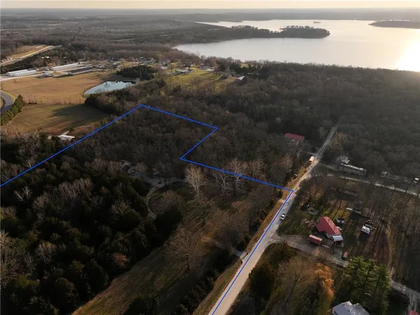 $349,000 | 22303 County 253 Road, Wheatland, MO 65779