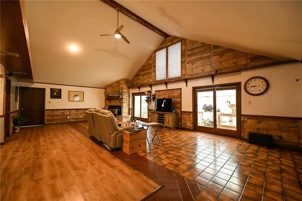 $349,000 | 22303 County 253 Road, Wheatland, MO 65779
