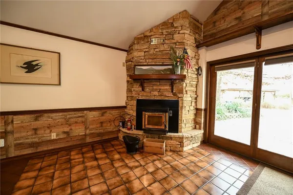 $349,000 | 22303 County 253 Road, Wheatland, MO 65779