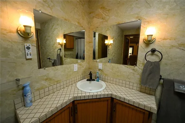 $349,000 | 22303 County 253 Road, Wheatland, MO 65779
