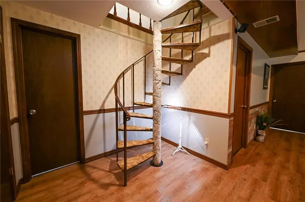 $349,000 | 22303 County 253 Road, Wheatland, MO 65779