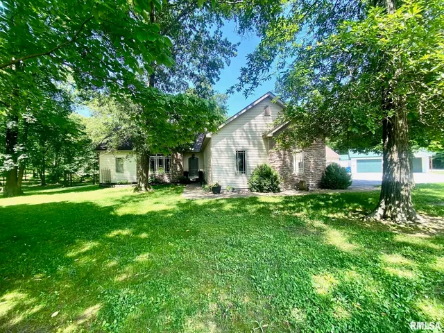 $399,000 | 10950 Prestwick Drive, Benton, IL 62812