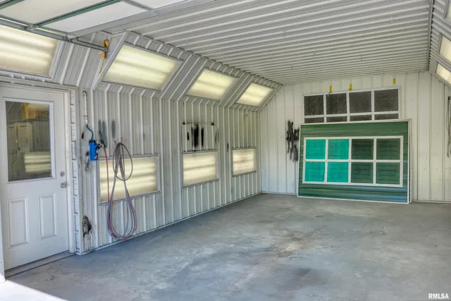 $399,000 | 10950 Prestwick Drive, Benton, IL 62812