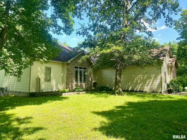 $399,000 | 10950 Prestwick Drive, Benton, IL 62812