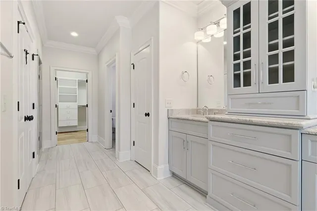 $975,000 | 2801 Swan Lake Drive, High Point, NC 27262