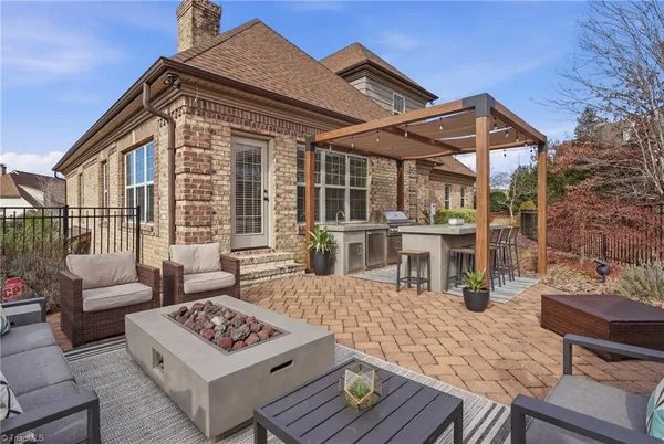 $959,000 | 2801 Swan Lake Drive, High Point, NC 27262