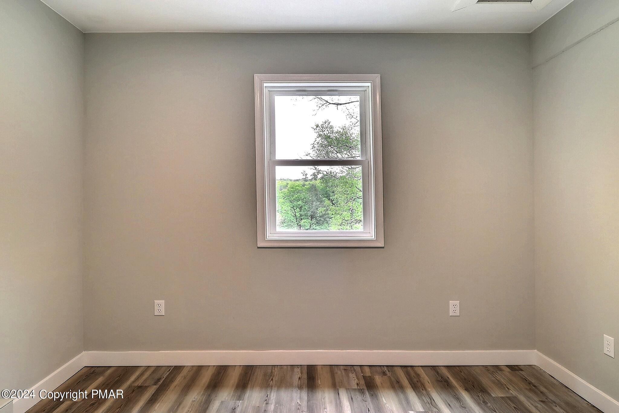 333 Merwinsburg Road Effort, PA 18330 - Photo 51 of 55 Apartment Bedroom