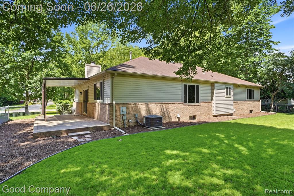 21466 Ruth Street Farmington, MI 48336 - Photo 2 of 37