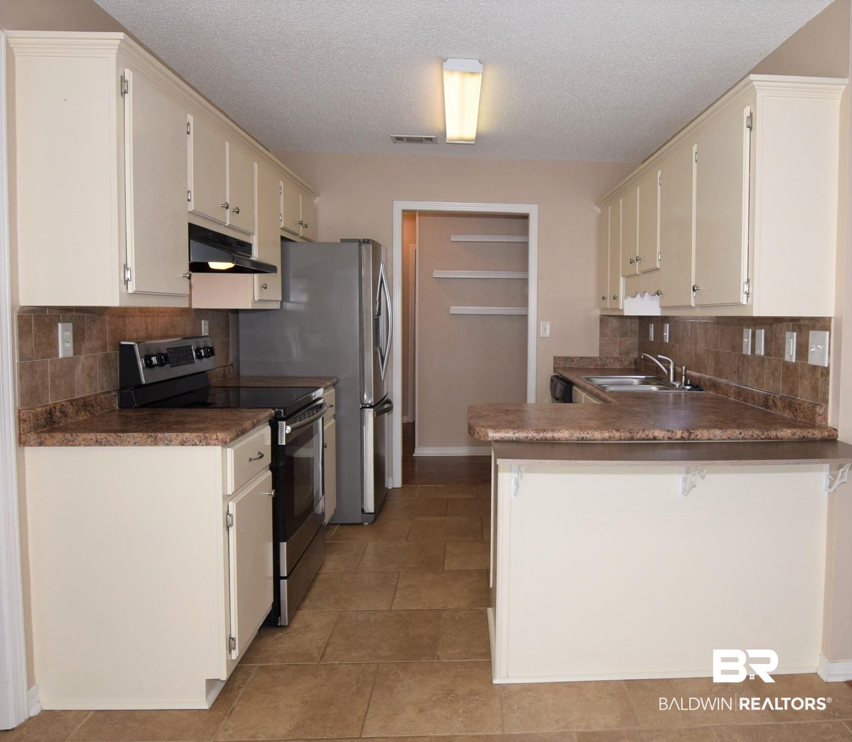 5522 Yucca Drive Mobile, AL 36693 - Photo 5 of 28 Updated kitchen