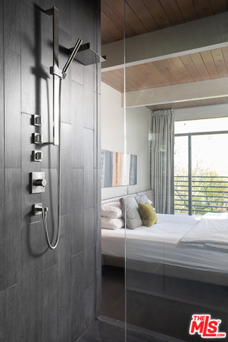 2135 Ridgemont Drive Los Angeles, CA 90046 - Photo 13 of 26