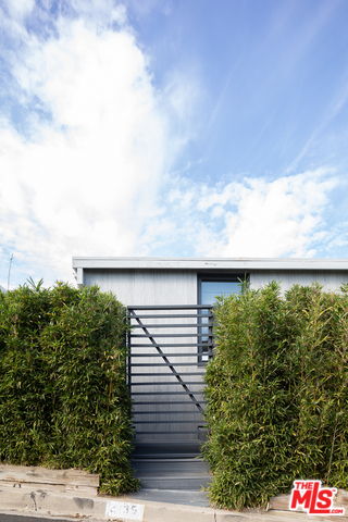 2135 Ridgemont Drive Los Angeles, CA 90046 - Photo 3 of 26